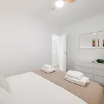 아파트 Ferlen House Ocean Breeze Retreat In *