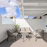 Ferlen House Ocean Breeze Retreat In *