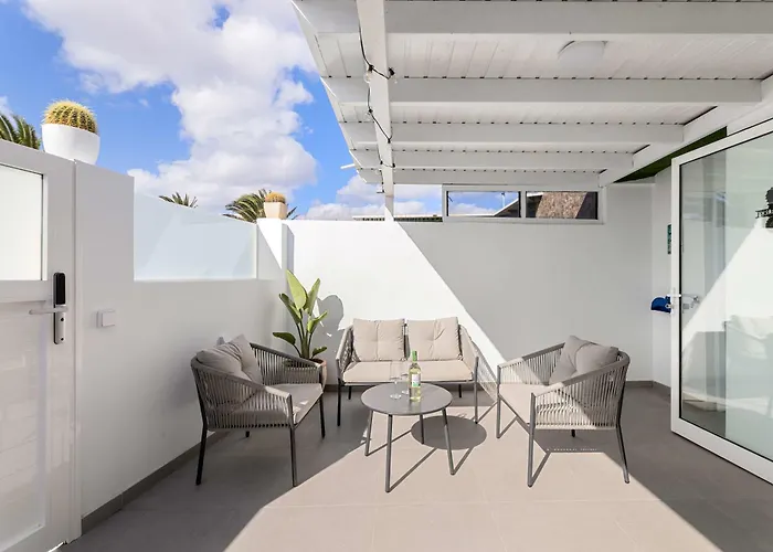 Ferlen House Ocean Breeze Retreat In *