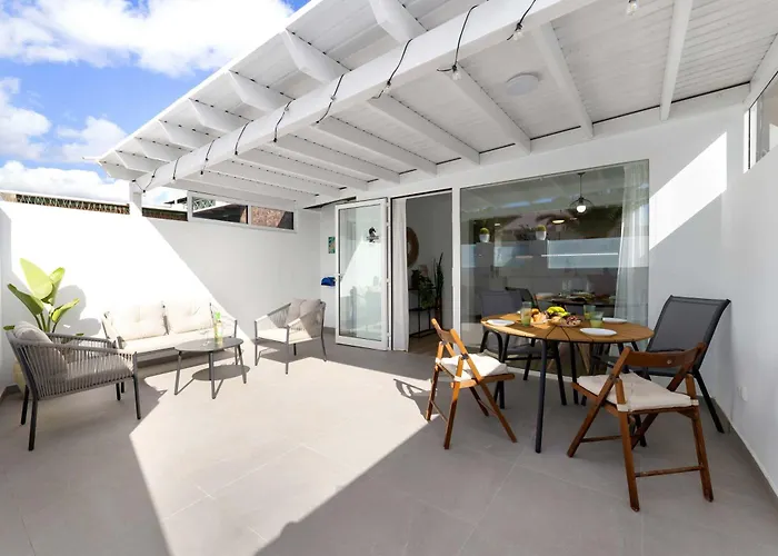 Ferlen House Ocean Breeze Retreat In *